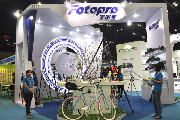 ���չ��(hu��)������D�������Ӯa(ch��n)Ʒչ